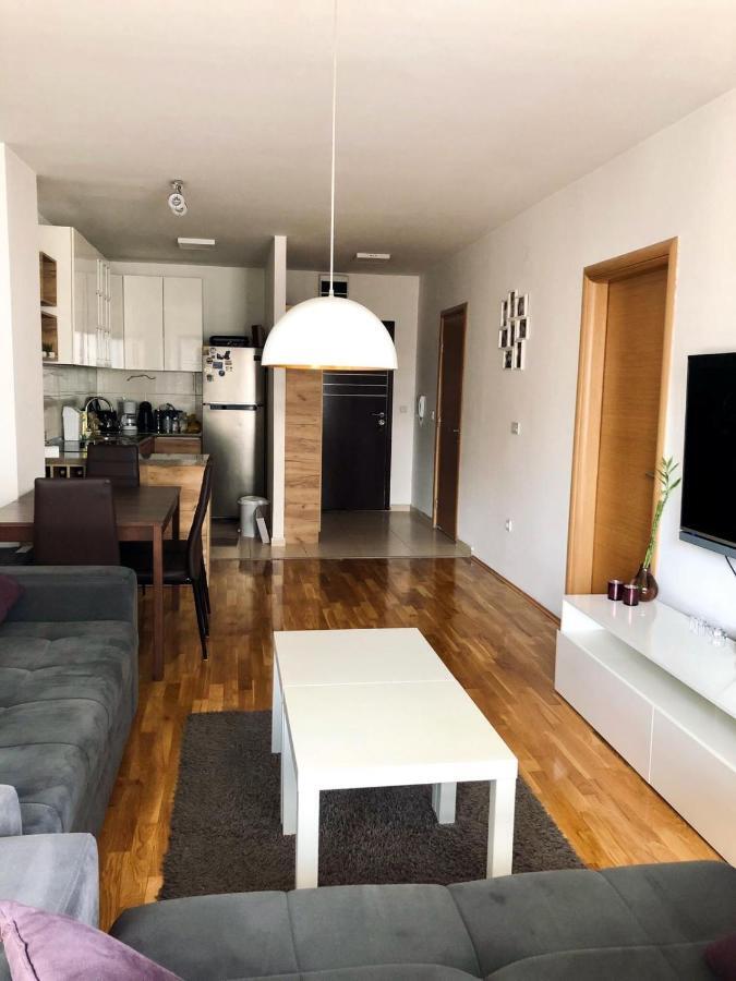 Modern Cosy Apartment By Smm Скопье Экстерьер фото